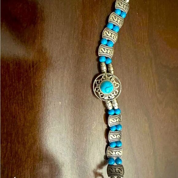 Turquoise stone silver tone bracelet - Picture 2 of 2